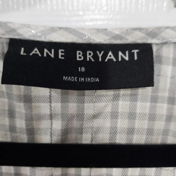 Lane Bryant White, Gray & Silver Classic Button-Down Tie-Hem Top in Size 18 - Picture 3 of 13